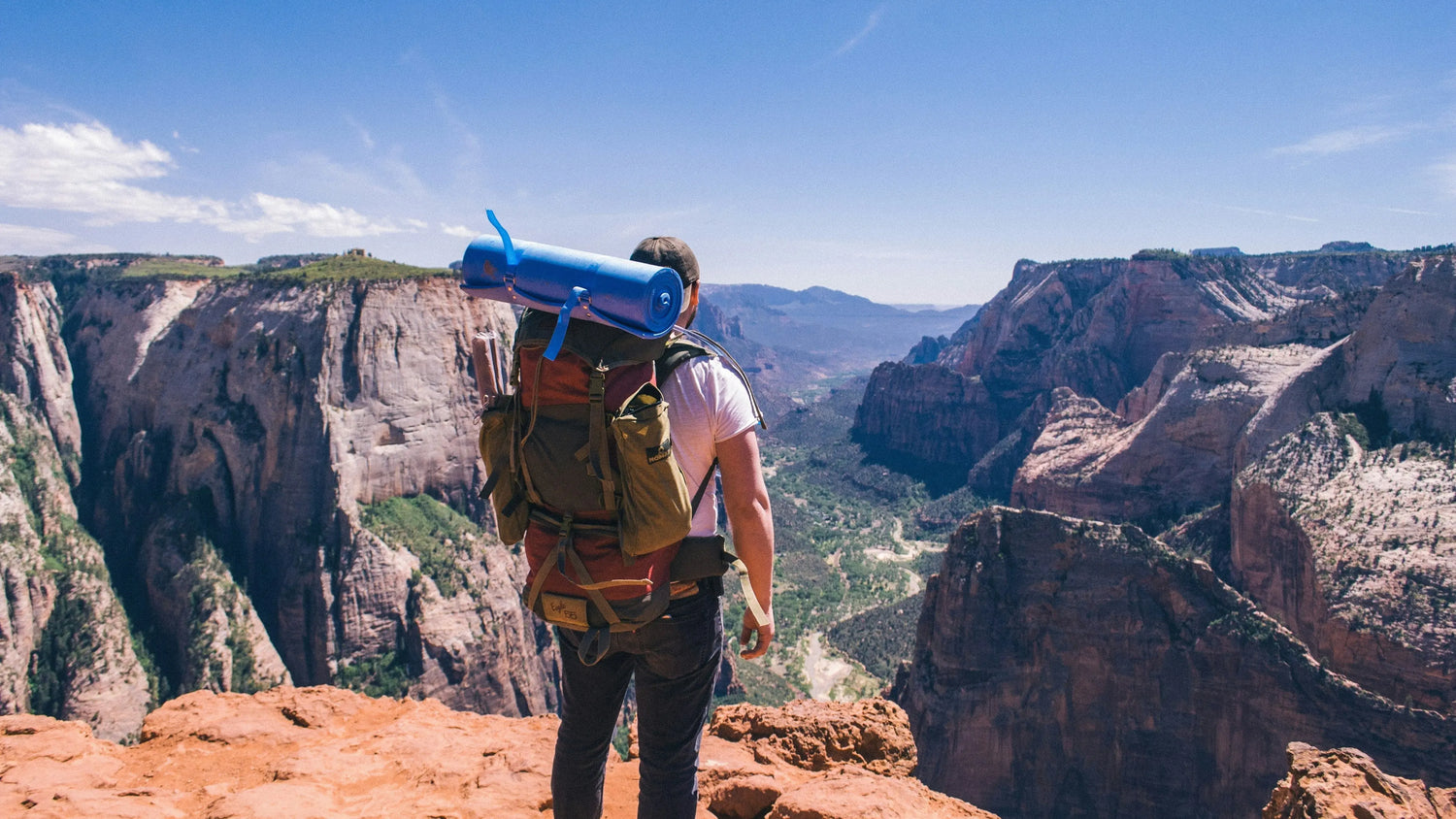 🧘 Digital Detox Destinations: Where to Log Off and Tune In - Nomadique Co