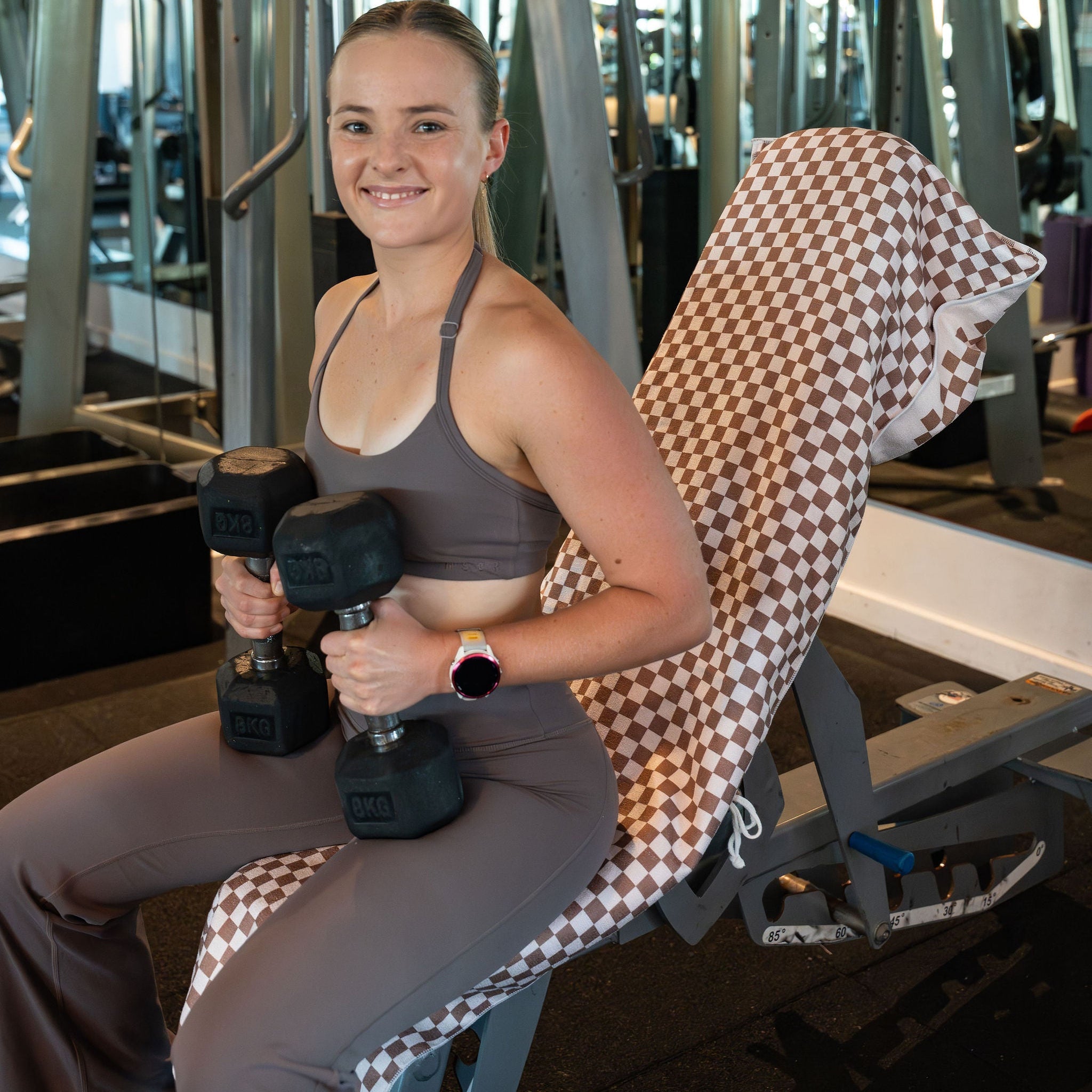 Gym Towel with Hood and Pocket - Espresso